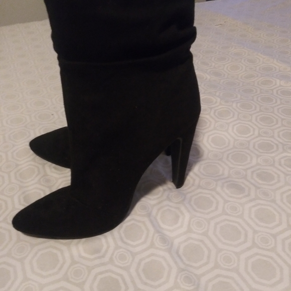 Boots - Picture 4 of 6